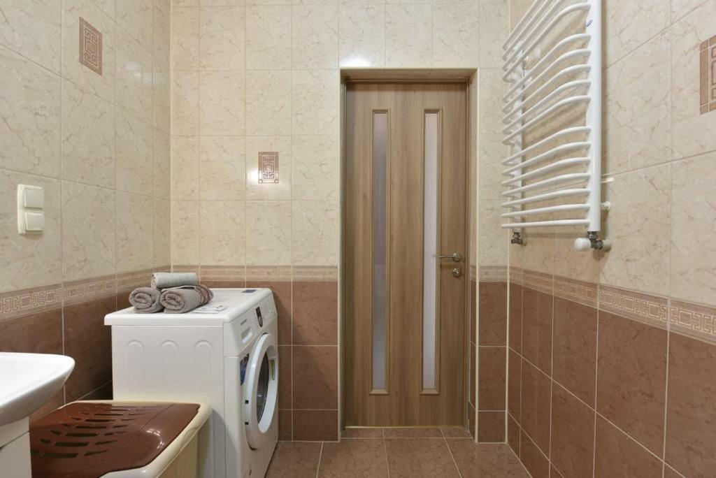 Затишна Красива Квартира-Студія В Новобудові З Балконом Csernyivci Kültér fotó